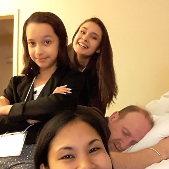 Meet your Posher, Jhonafel - Picture 1 of 1